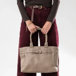 Sac à main beige foncé ceinturé