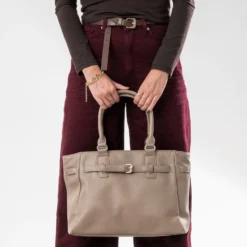Sac à main beige foncé ceinturé