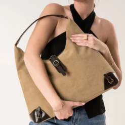 Sac à main beige suédé forme Hobo