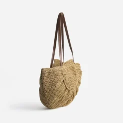 Sac à main beige tressé