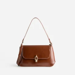 Sac à main cognac décor anneau