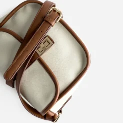 Sac à main écru bordures camel