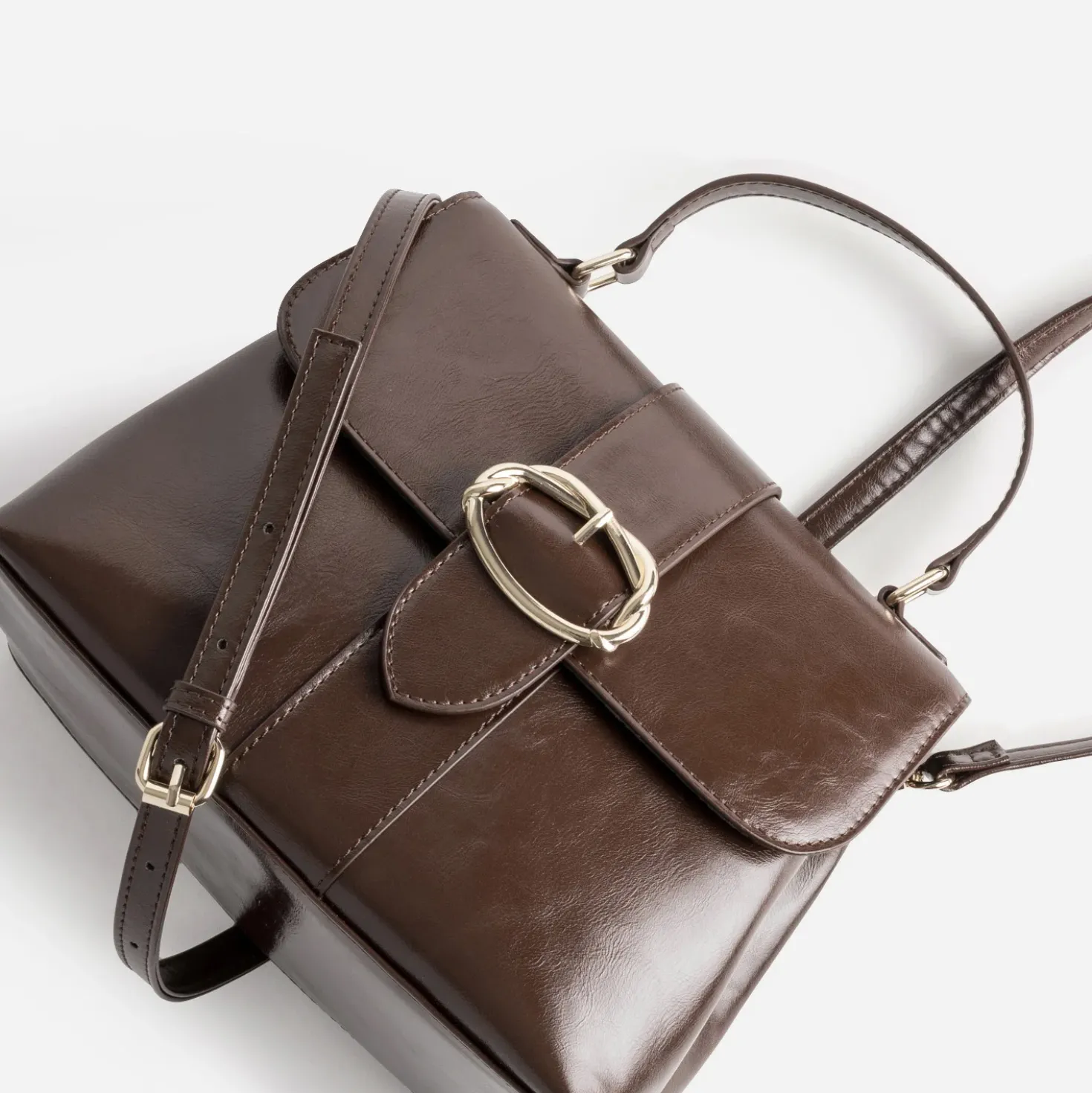 Sac à main marron boucle fantaisie