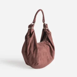 Sac à main marron rougi suédé