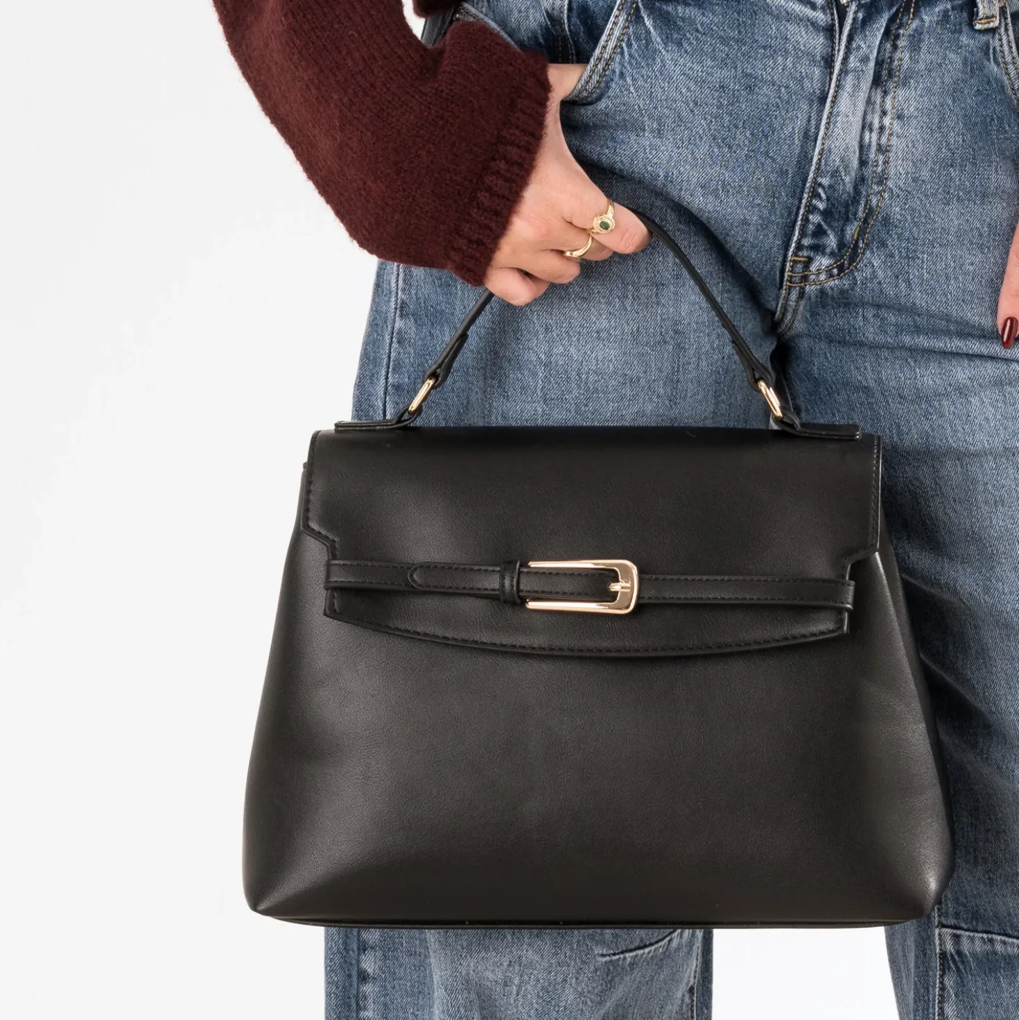 Sac à main noir décor ceinture