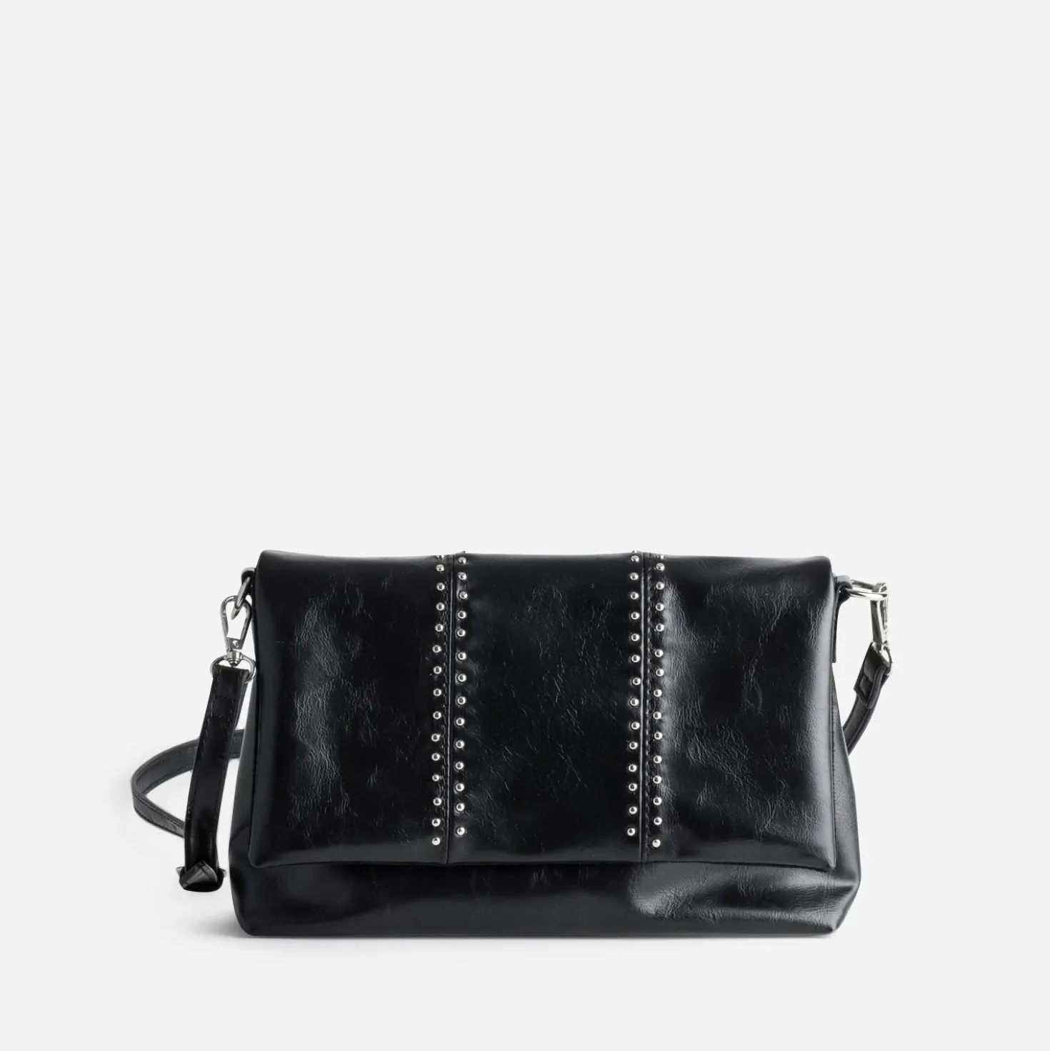Sac à main noir décor clous