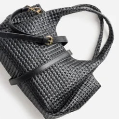 Sac à main noir embossé tressage