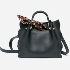 Sac à main noir à ruban imprimé
