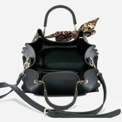 Sac à main noir à ruban imprimé