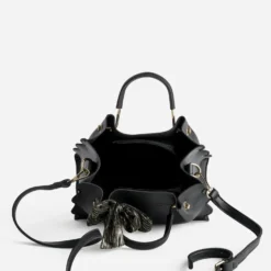 Sac à main noir à ruban imprimé