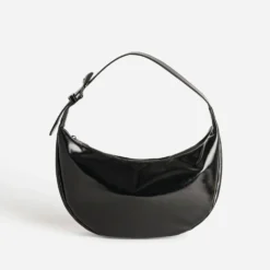 Sac noir cuir verni forme demi-lune