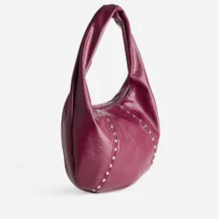 Sac rouge décor clous