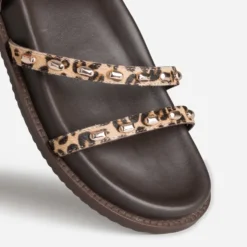 Sandale beige cuir motif léopard décor