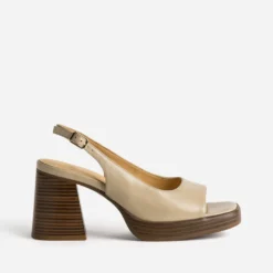 Sandale beige talon flare massif