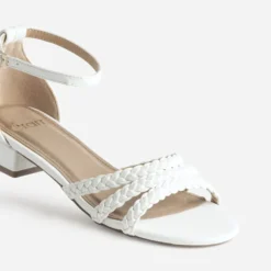 Sandale blanche brides tressées