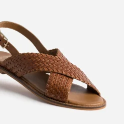 Sandale cognac cuir tressé
