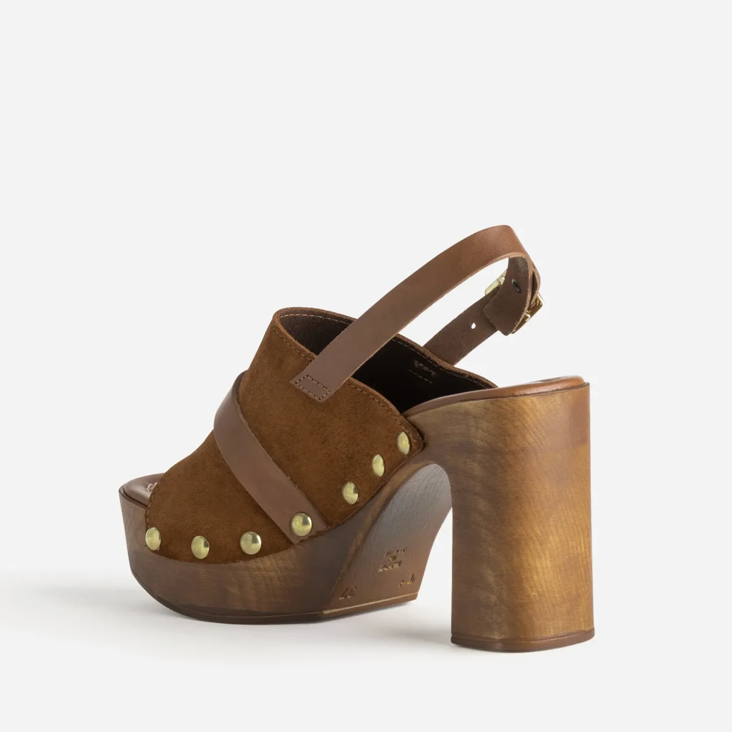 Sandale cognac cuir velours bride et clous
