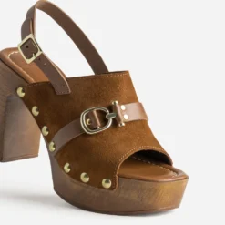 Sandale cognac cuir velours bride et clous
