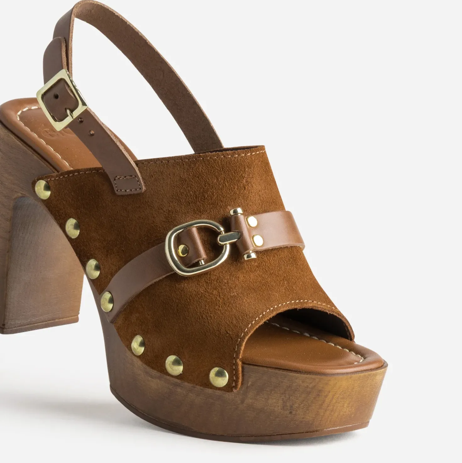 Sandale cognac cuir velours bride et clous