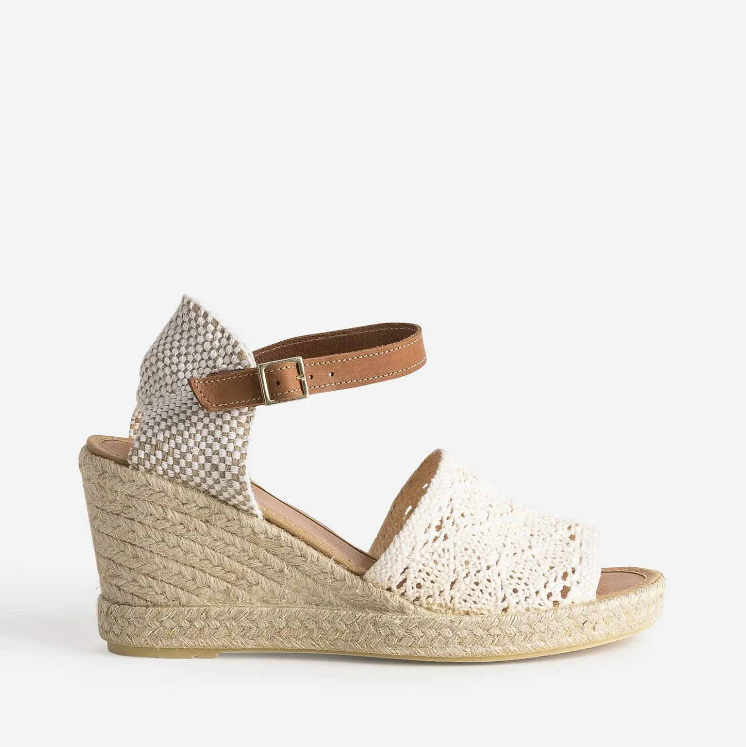 Sandale compensée écrue façon macramé