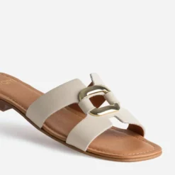 Sandale écrue cuir et anneau