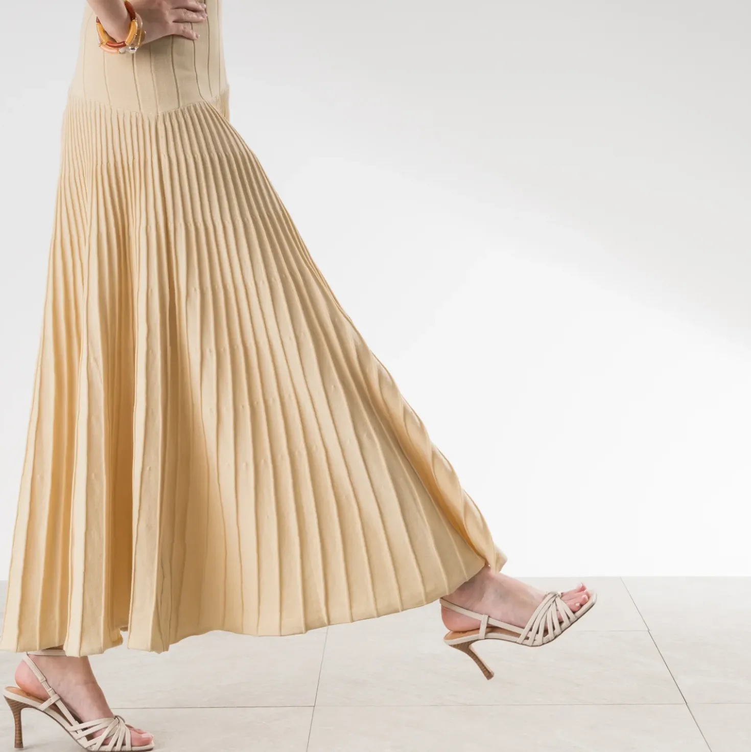 Sandale écru multi brides talon fin