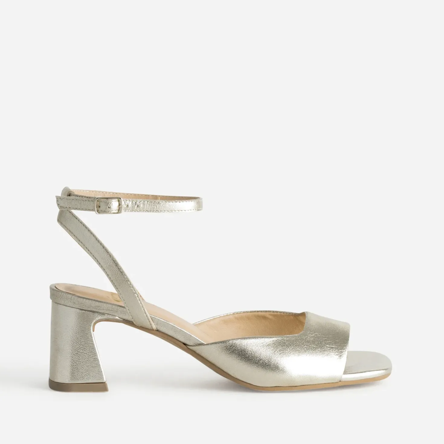 Sandale dorée cuir décolleté carré
