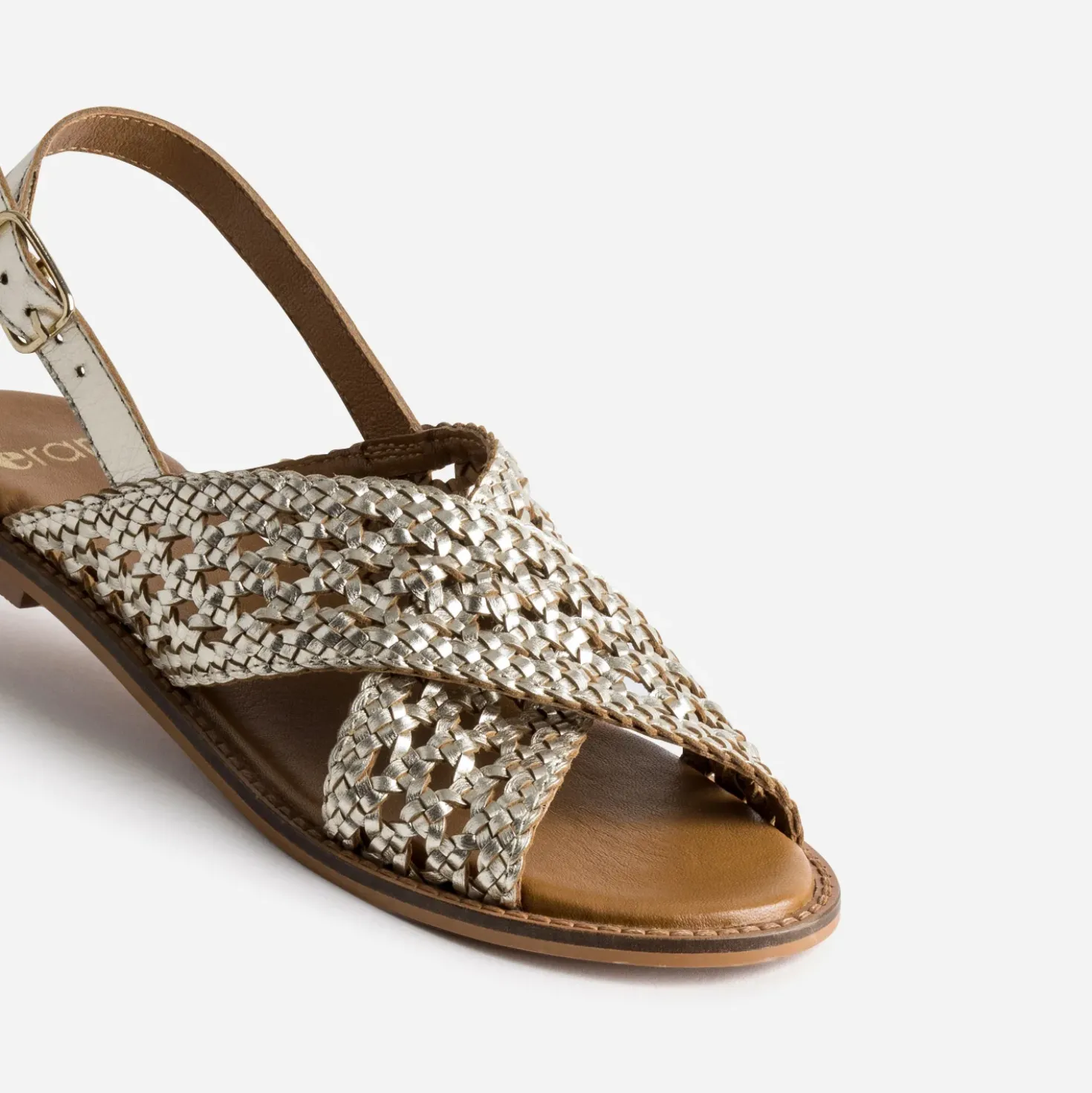 Sandale dorée cuir tressé