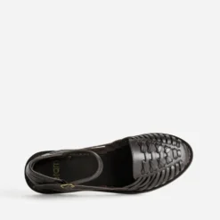 Sandale fermée marron cuir tressé
