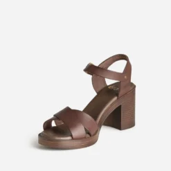 Sandale marron cuir