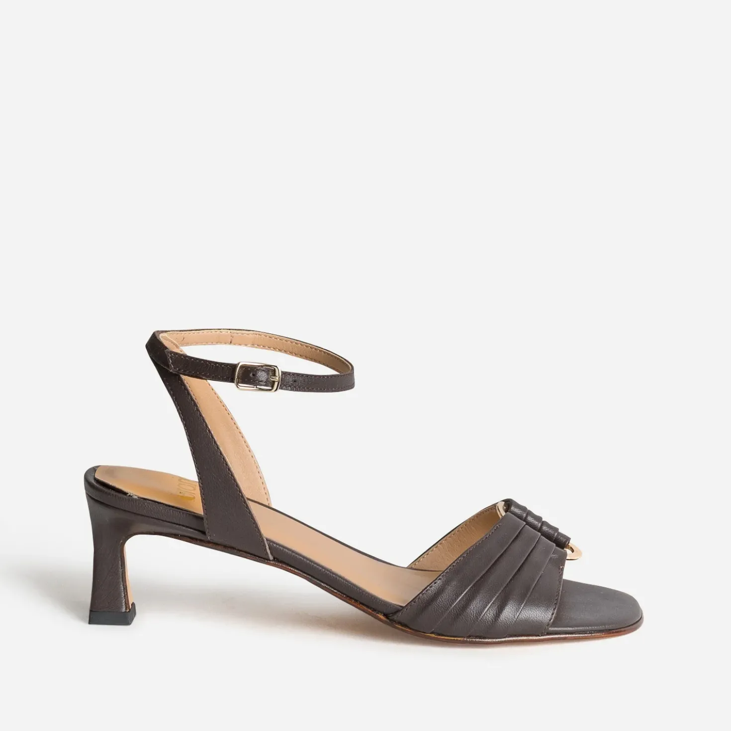 Sandale marron cuir détail plissé