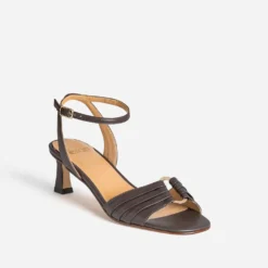 Sandale marron cuir détail plissé