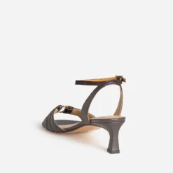 Sandale marron cuir détail plissé