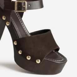 Sandale marron cuir velours talon effet bois