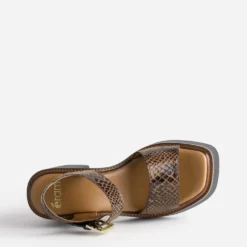 Sandale marron effet python