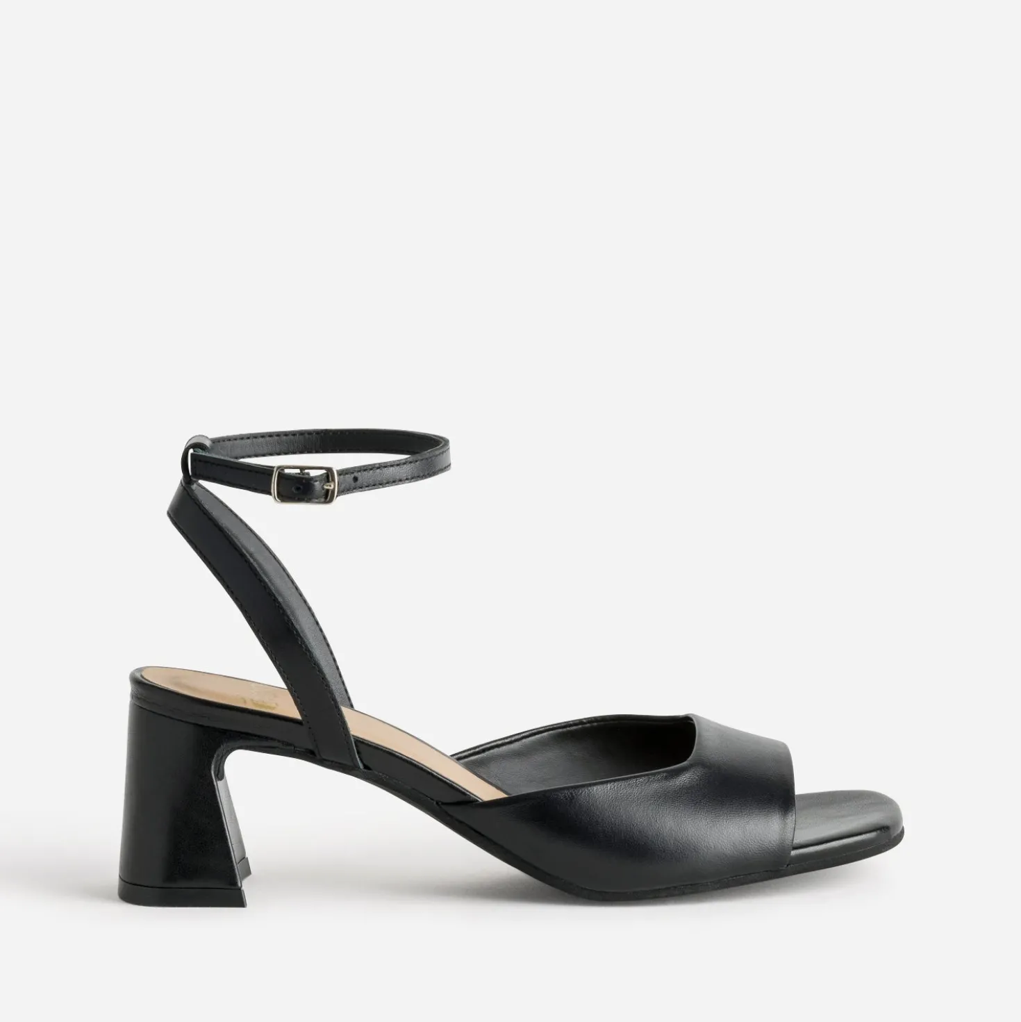 Sandale noire cuir décolleté carré