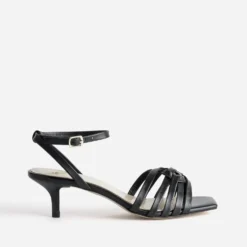 Sandale noire cuir kitten-heel