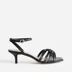 Sandale noire cuir kitten-heel