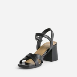 Sandale noire cuir à talon