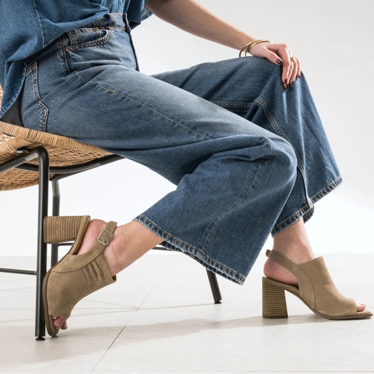 Sandale TEXTO taupe cuir velours open-toe