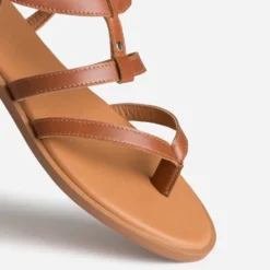 Sandale-tong cognac cuir multi brides
