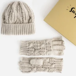 Set bonnet et gants beiges en tricot