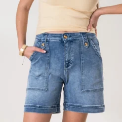 Short en jean bleu maxi poches