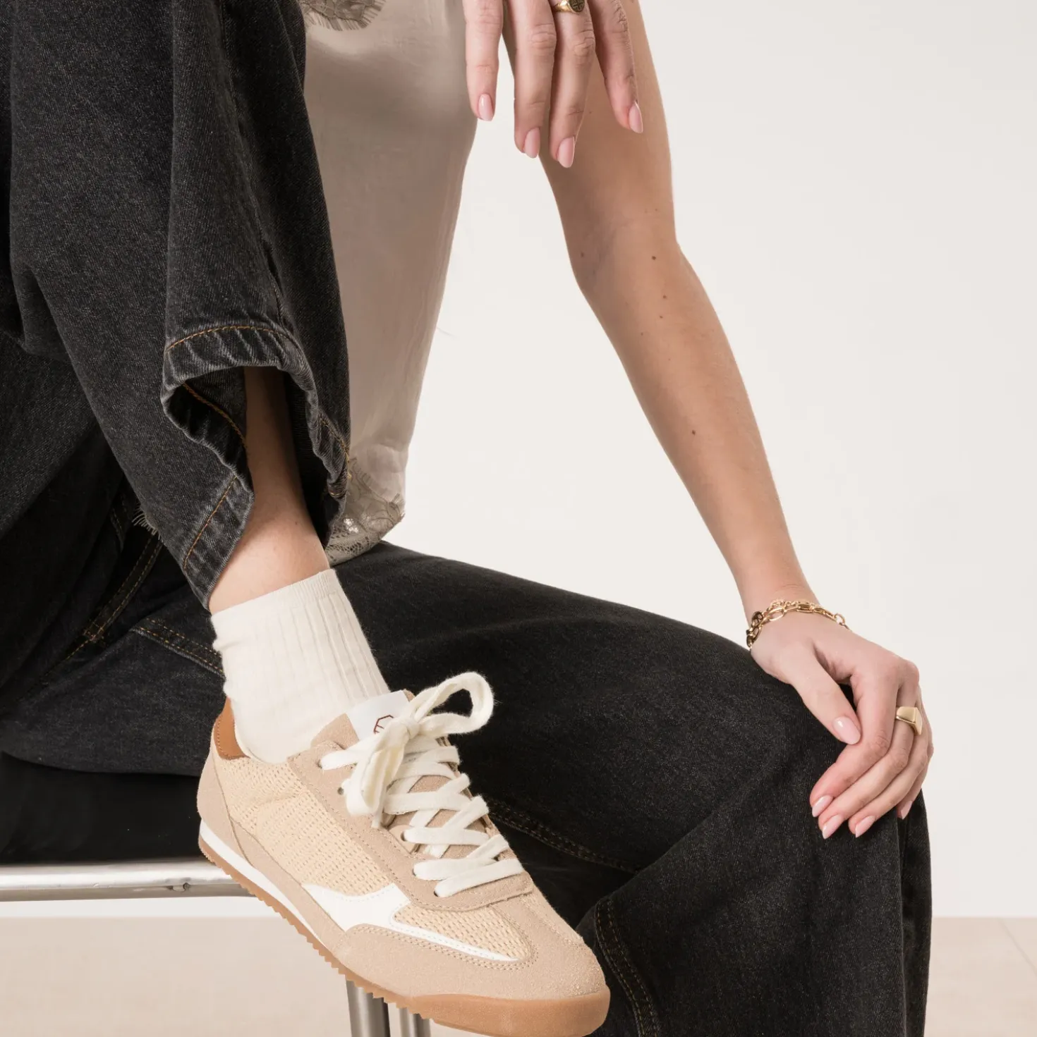 Tennis beige tressée bi-matière