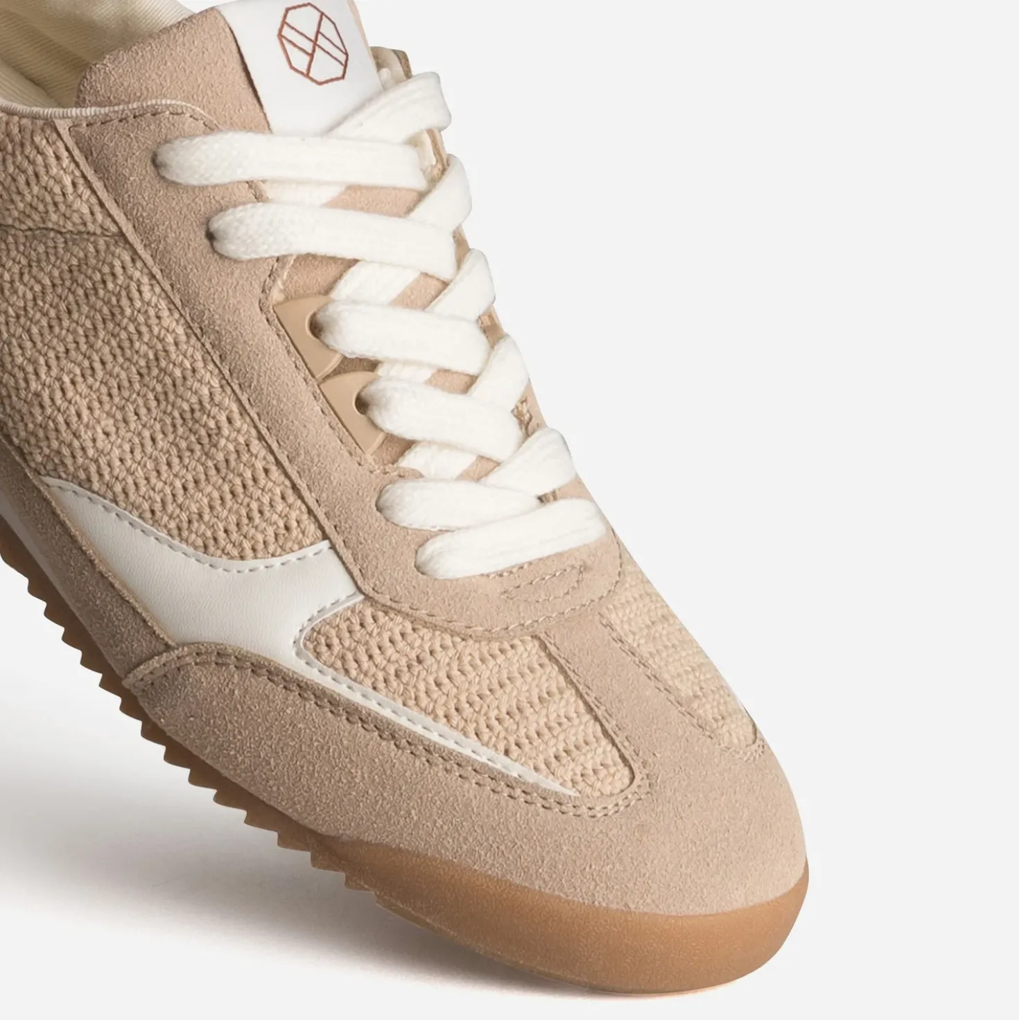 Tennis beige tressée bi-matière