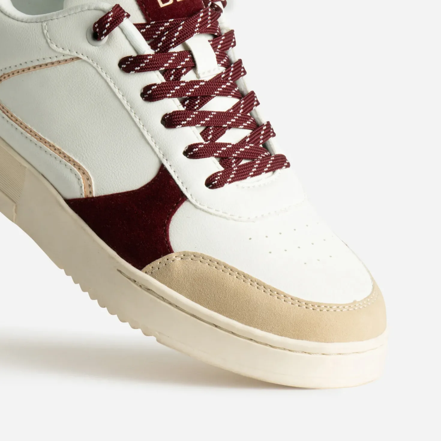 Tennis blanche, beige et bordeaux