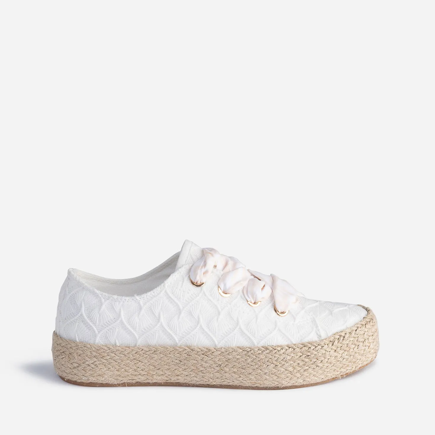 Tennis blanche brodée dentelle éco-conçue