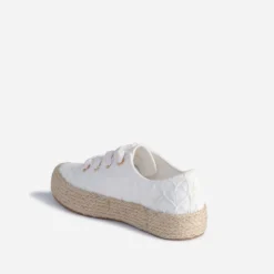 Tennis blanche brodée dentelle éco-conçue