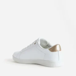 Tennis blanche broderies fleurs
