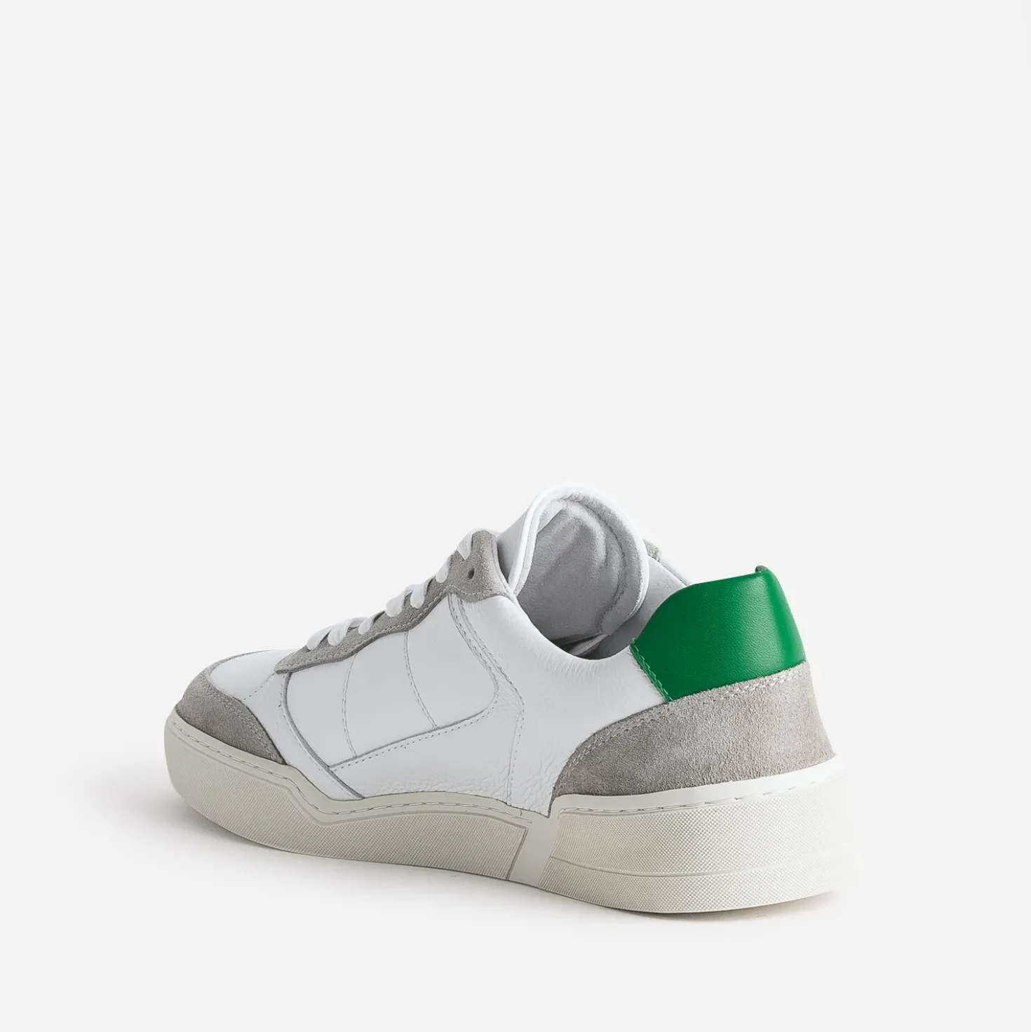 Tennis blanche, grise, verte cuir éco-conçu